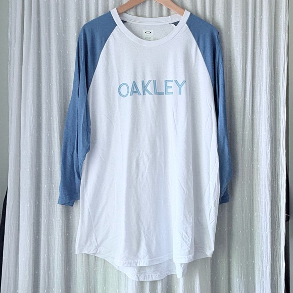 Oakley Other - NWOT Oakley White Regular Fit Shirt